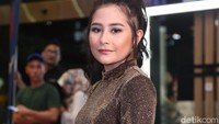 Penampilan Prilly tampak semakin dewasa. Foto: Prilly Latuconsina (Hanif/detikHOT)