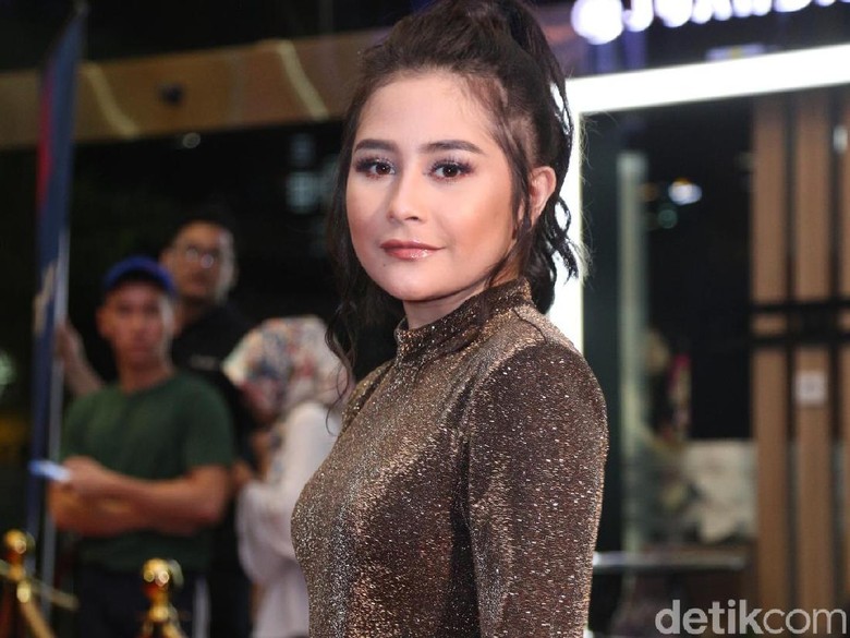 Cari Jodoh dengan Aplikasi, Prilly Latuconsina Lihat Baik dan Buruknya Cari Jodoh dengan Aplikasi, Prilly Latuconsina Lihat Baik dan Buruknya