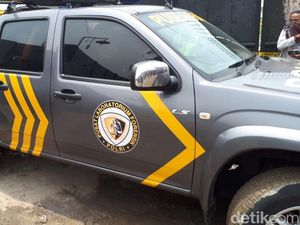 Olah TKP, Polisi Bawa Kembang Api dan Sejumlah Barang dari Pabrik