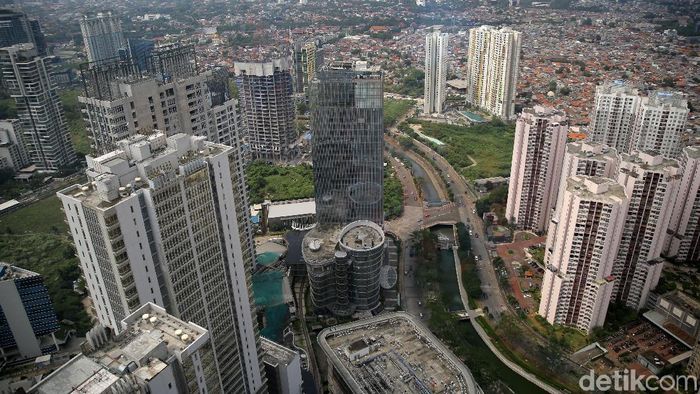 Pemerintah Optimis dengan Target Pertumbuhan Ekonomi 2018 Pemerintah menargetkan pertumbuhan ekonomi Indonesia tahun 2018 sebesar 5,4 persen. Angka itu oleh Menteri Keuangan Sri Mulyani dinilai tetap realistis.