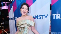 Ada pula Via Vallen tampil di ajang yang sama pekan lalu. Foto: Ismail/detikHOT