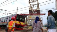 Rupiah sedikit lebih lemah dibandingkan asumsi tahun ini. Dolar Amerika Serikat (AS) dipatok Rp 13.400, dengan pertimbangan kondisi perekonomian global maupun domestik.