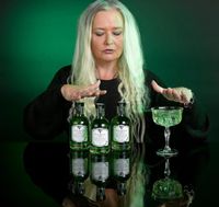 Hii.. Mau Coba <i>Evil Spirits Gin</i> yang Dibuat dengan Kutukan Penyihir?