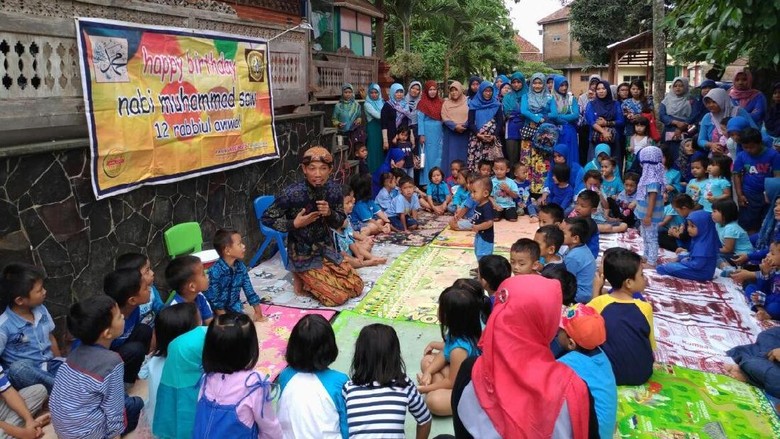 Hasan, Pendongeng dan Pelestari Dolanan Tradisional dari Hasan, Pendongeng dan Pelestari Dolanan Tradisional dari