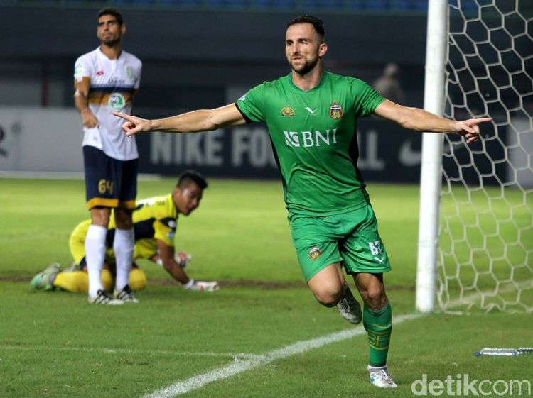 Babak Pertama Tuntas, Bhayangkara Unggul Atas Persela