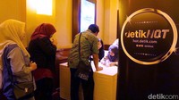 Antrian mulai tampak di acara nobar yang digelar di XXI Plaza Senayan, Jakarta Pusat.
