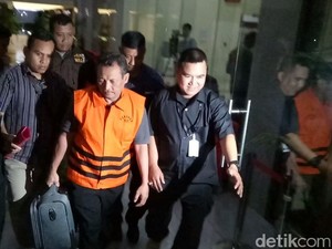 KPK Tahan Tersangka Jual-Beli Jabatan Nganjuk di Rutan Berbeda