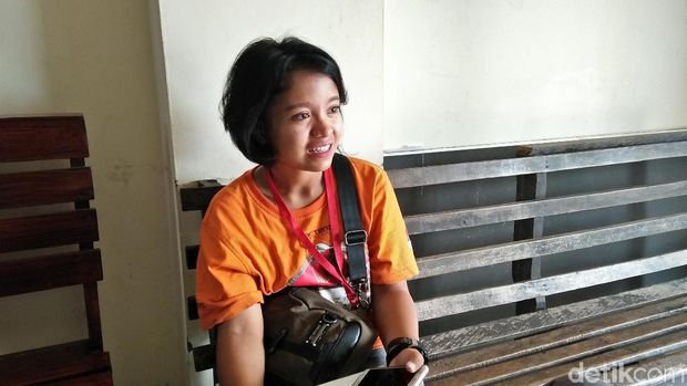 Dokter Wanita Berperahu Tengah Malam Demi Pengobatan Massal di Papua