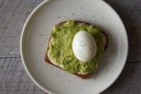 Yuk, Bikin 5 Kreasi Avocado Toast yang Praktis dan Enak Ini!