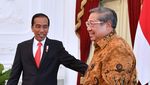 Foto: Senyum dan Santainya Obrolan Jokowi-SBY di Istana
