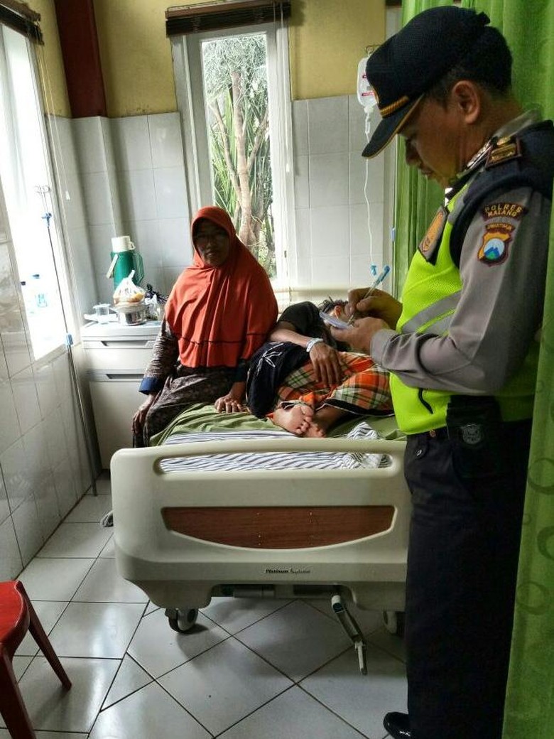 Warga Malang Keracunan Nasi Bali Telor, 16 Orang Masih Dirawat Warga Malang Keracunan Nasi Bali Telor, 16 Orang Masih Dirawat