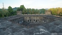 Benteng ini memiliki keunikan, jika kita dilihat dari luar benteng ini mempunyai empat sisi. Namun bila dilihat dari ketinggian benteng ini memiliki lima sisi (Syanti/detikTravel)