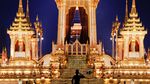 Foto: Sakral, Begini Suasana Kremasi Raja Thailand