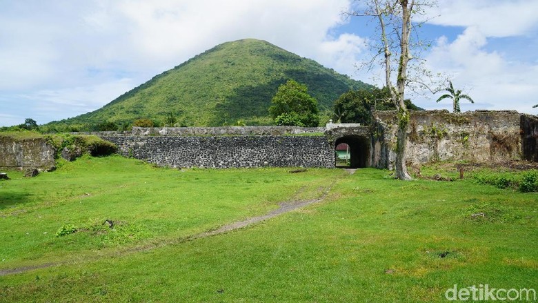 Benteng Nassau, saksi bisu pembantaian orang Banda oleh Belanda (Syanti/detikTravel) Benteng Nassau, saksi bisu pembantaian orang Banda oleh Belanda (Syanti/detikTravel)