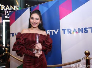 Video Jadul Goyangan Panas Beredar, Ayu Ting Ting Tak Masalah