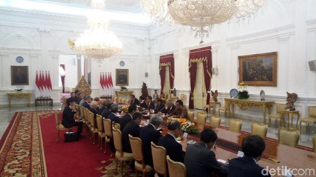 Ditemui Eks PM Jepang, Jokowi: Selamat atas Suksesnya Pemilu di Sana