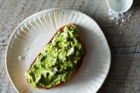 Yuk, Bikin 5 Kreasi Avocado Toast yang Praktis dan Enak Ini!