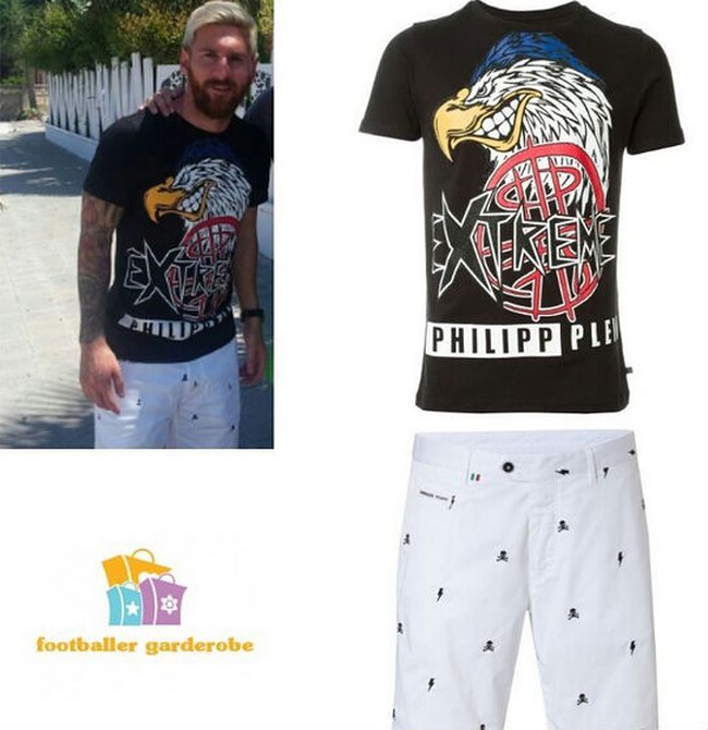 Pesepakbola yang baru menikah pada 30 Juni 2017 itu kembali memakai t-shirt dari desainer asal Jerman Philipp Plein. Kali ini Messi memakai kaus hitam bergambar burung seharga US$ 331 atau sekitar Rp 4,7 juta. Foto: Dok. Instagram Footballergarderobe
