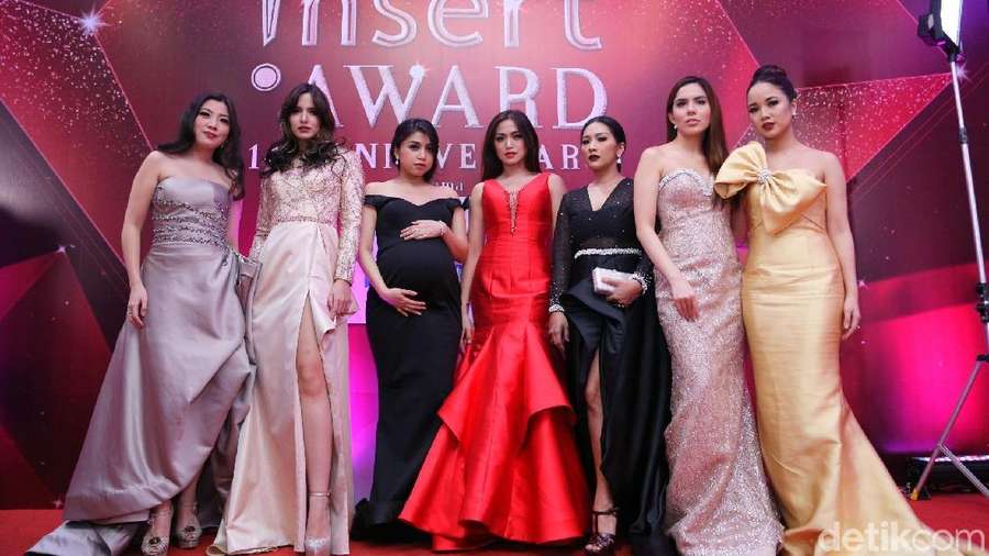 Centilnya Girls Squad di 'Insert Award 14th Anniversary'