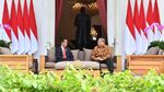 Foto: Senyum dan Santainya Obrolan Jokowi-SBY di Istana