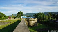 Kemudian pembangunan benteng dilanjutkan pada masa penjajahan Belanda di bawah pimpinan Laksamana Pieterzoon Verhoeven di tahun 1608. (Syanti/detikTravel)