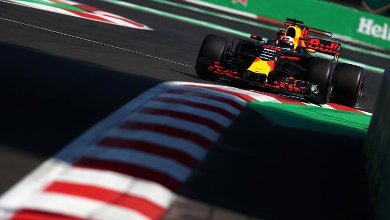 Ricciardo Rebut Sesi Kedua Ricciardo Rebut Sesi Kedua