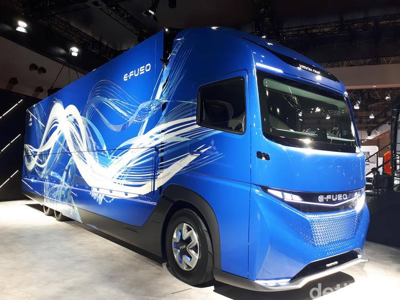 Truk Listrik Mitsubishi E-Fuso. Foto: Rois Jajeli Truk Listrik Mitsubishi E-Fuso. Foto: Rois Jajeli