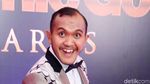 Jelang Vonis Cerai, Caisar Terus Bejoget