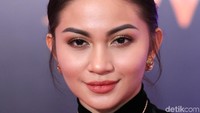 Ia mengaku tak pernah main-main dalam berpacaran. Foto: Palevi