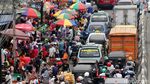 PKL Tanah Abang Kembali Kuasai Trotoar