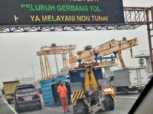 Kecelakaan di Tol Bekasi KM 3 Arah Cawang, Lalu Lintas Tersendat