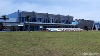 Di Bandara Silangit sendiri, saat ini sudah terdapat empat maskapai yang melayani rute domestik di antaranya Garuda Indonesia, Sriwijaya, Wings Air, dan Susi Air. Pada hari ini pula, maskapai Citilink juga akan membuka rute penerbangan ke Silangit.