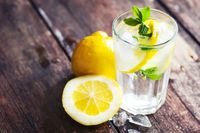 Hati-hati! 6 Kebiasaan Makan Ini Bisa Picu Kontaminasi Bakteri