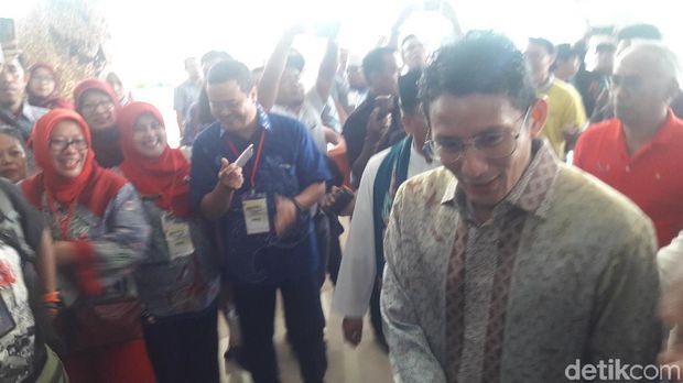  Wagub DKI Jakarta Sandiaga Uno di Ancol