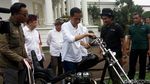 Foto: Aksi Jokowi Tunggangi Motor Custom
