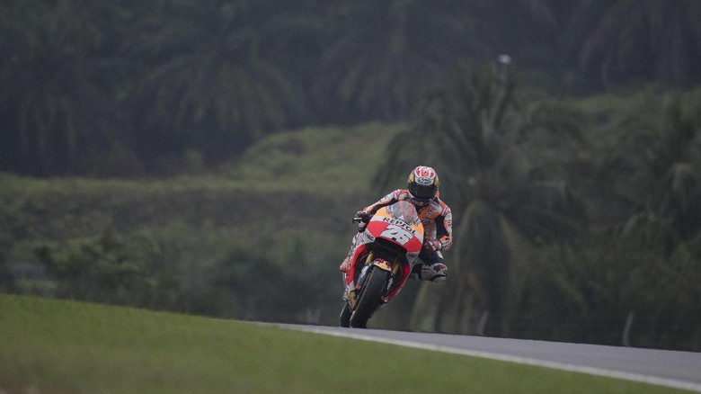 Pedrosa Pole di Sepang, Marquez Cuma Start Ketujuh Pedrosa Pole di Sepang, Marquez Cuma Start Ketujuh