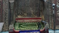 Dinding masjid dihiasi oleh kaligrafi berukirkan Asma Allah. Masjid Xian ini kondisinya awet sampai sekarang (Elvan/detikTravel)