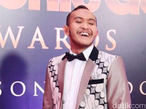 Nasib Caisar: Bercocok Tanam dan Eksis Live Streaming Demi Pundi-pundi Uang