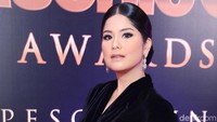 Cantiknya awet, bahkan hampir sama saja wajah dan pesonanya sebelum dan sesudah jadi istri Agus Yudhoyono. Foto: Ismail