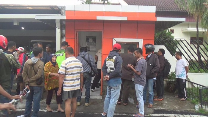 Penjaga Malam Ditemukan Tewas di Pos Jaga, Diduga Dikeroyok