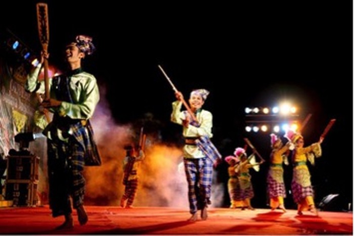 Ratusan Wisman Crossborder Padati Batam Art & Culture Performance