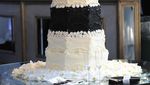 Mewah! Cake Pernikahan Terbalik, 10 Tingkat hingga Harga 1 Miliar