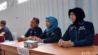 Pihak RS Polri akan lakukan trauma healing kepada keluarga korban. Hal ini dilakukan agar keluarga dapat memberikan keterangan dengan tenang.