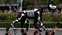 Ada karakter hewan juga. Foto: Edgard Garrido/Reuters