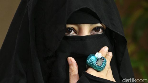 Polemik Film 'Padmavati', Duo Zaskia Dioperasi