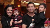 Dalam beragam kesempatan, Nindy dan Askara pun selalu terlihat mesra dan serasi. Pool/Noel/detikFoto.