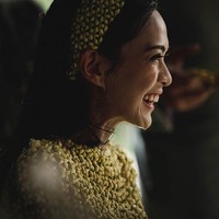 Basah-basahan saat siraman, Mesty Ariotedjo yang wajahnya dirias makeup artist tradisional Tienuk Riefki dan Jacqueline Stephani masih terlihat cantik mempesona. Foto: Instagram/mestyariotedjo