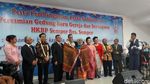 Momen Anies Resmikan Gereja Semper: Nyanyi Hingga Diberi Kain Ulos