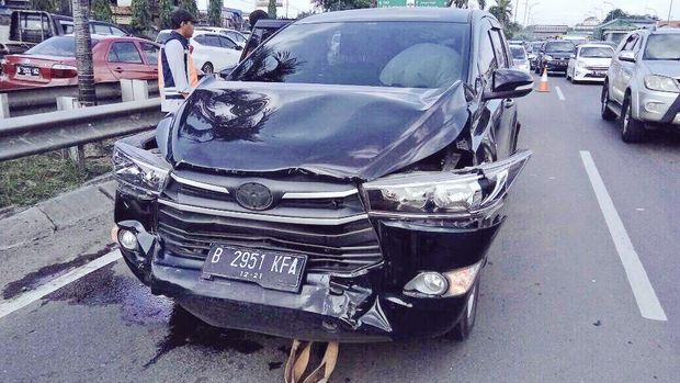Kecelakaan di Tol Kampung Rambutan