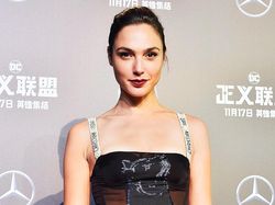 Cantiknya Gal Gadot, Wonder Woman yang Jadi Bos Baru Huawei